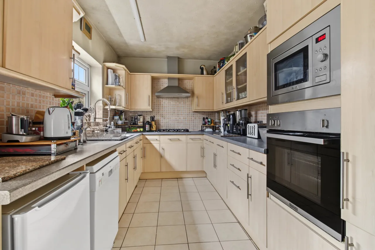 Ardleigh Green Road, Hornchurch, RM11, photo 3