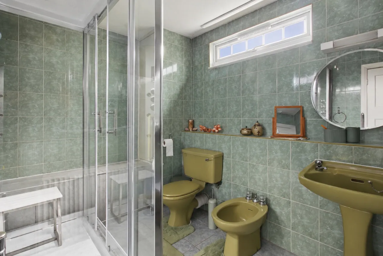 Ardleigh Green Road, Hornchurch, RM11, photo 8