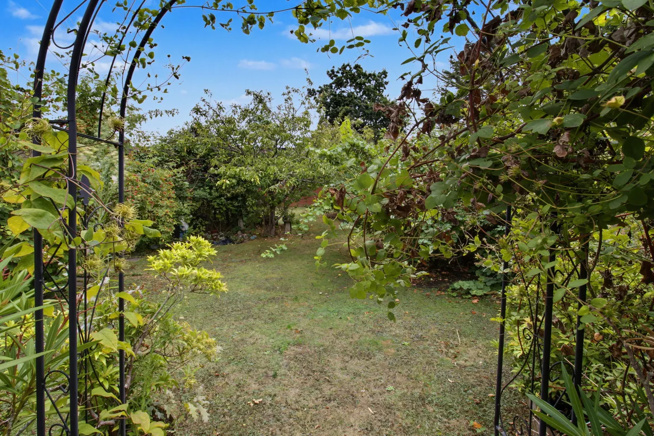 Ardleigh Green Road, Hornchurch, RM11, photo 11