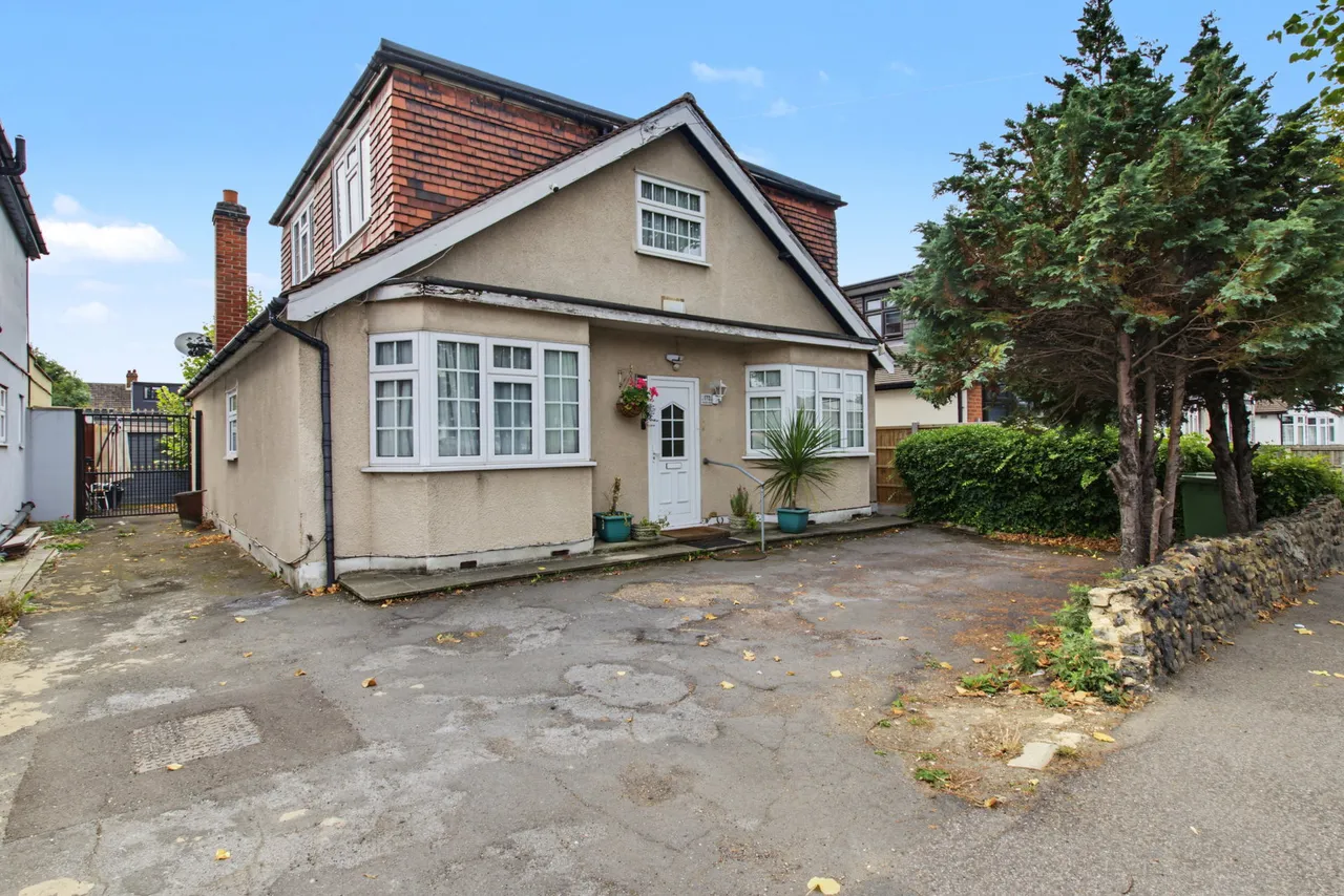 4 bed house for sale, Ardleigh Green Road, Hornchurch, RM11