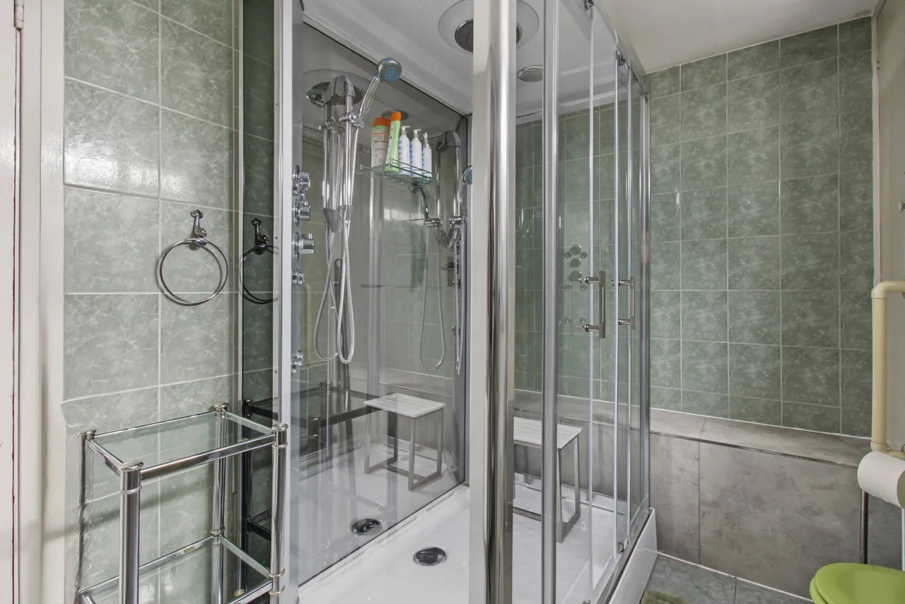 Ardleigh Green Road, Hornchurch, RM11, photo 9