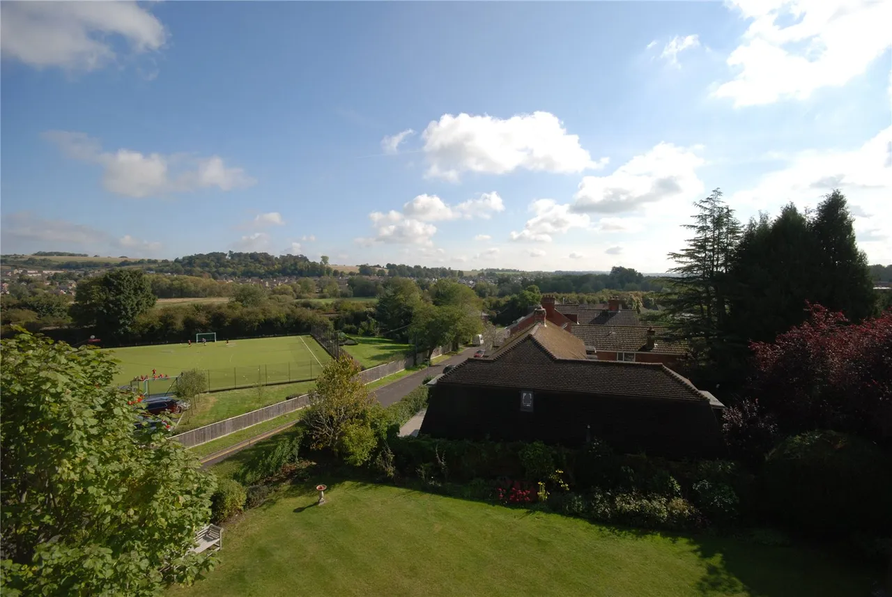 Bourne Avenue, Salisbury, Wiltshire, SP1 1LS, photo 8