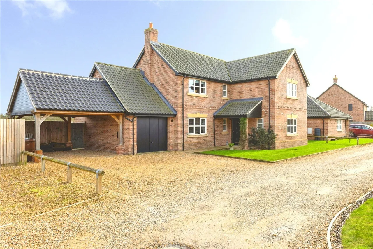 4 bed house for sale — Harper Close, Shropham, Attleborough, Norfolk, NR17
