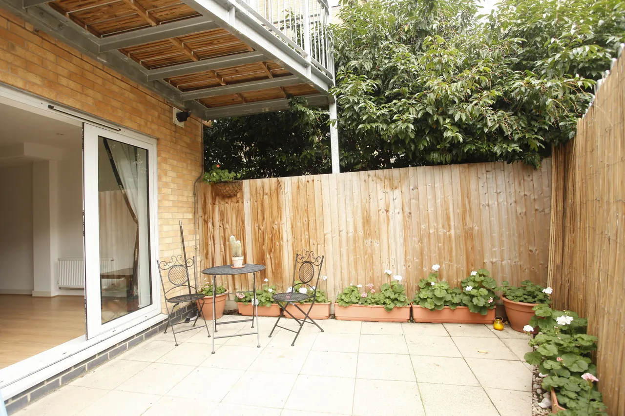 Flat G01 Taylor House, 3 Storehouse Mews, London, photo 3