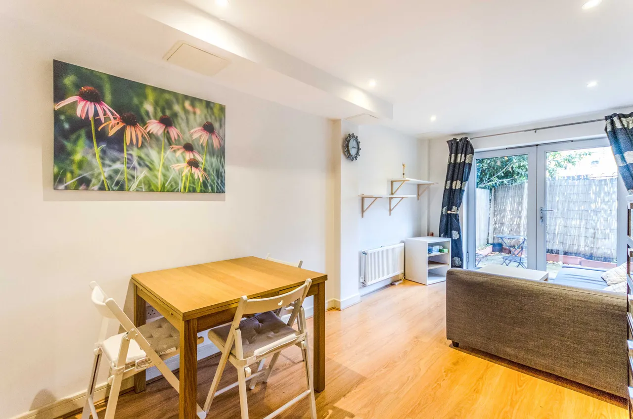 Flat G01 Taylor House, 3 Storehouse Mews, London, photo 5