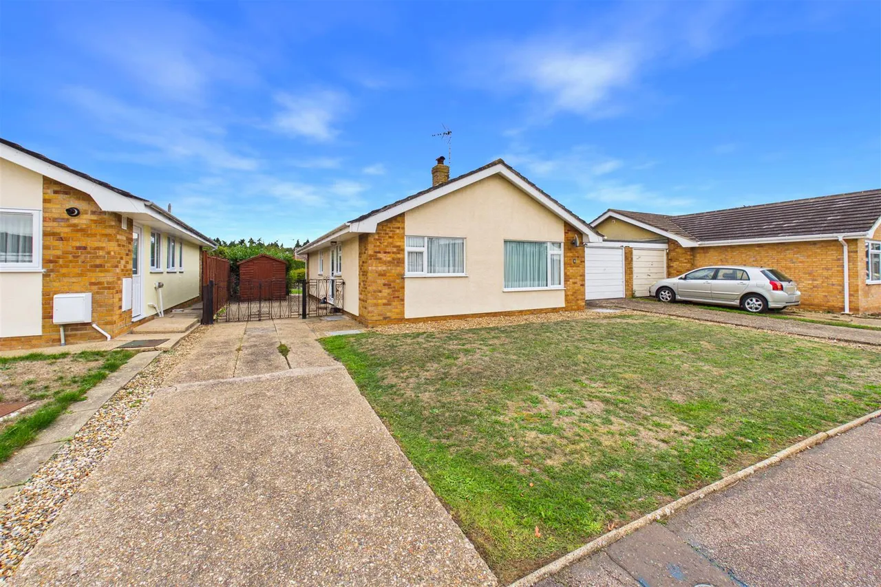 3 bed house for sale, Maltings Drive, Harleston, IP20