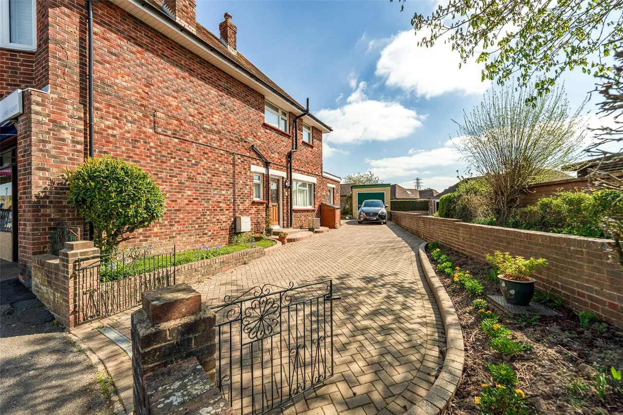 3 bed house for sale, Ferring Street, Ferring, BN12