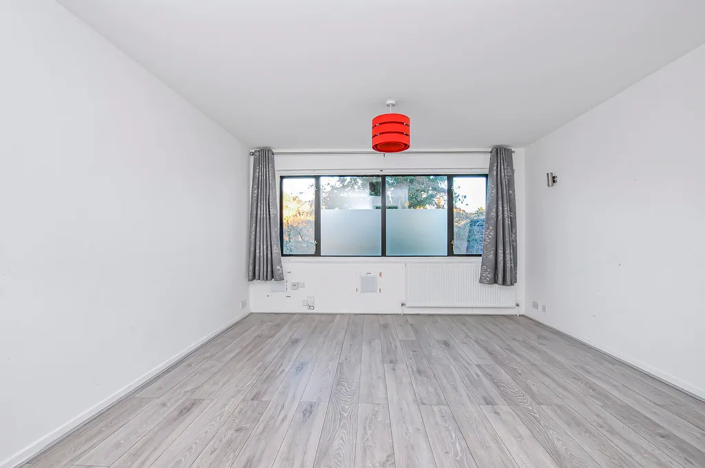 Apartment for sale in Colley House, Whitehall Road, UB8, photo 13