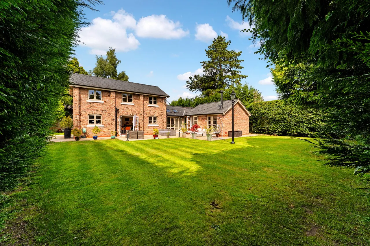 Mobberley Road, Knutsford, photo 42