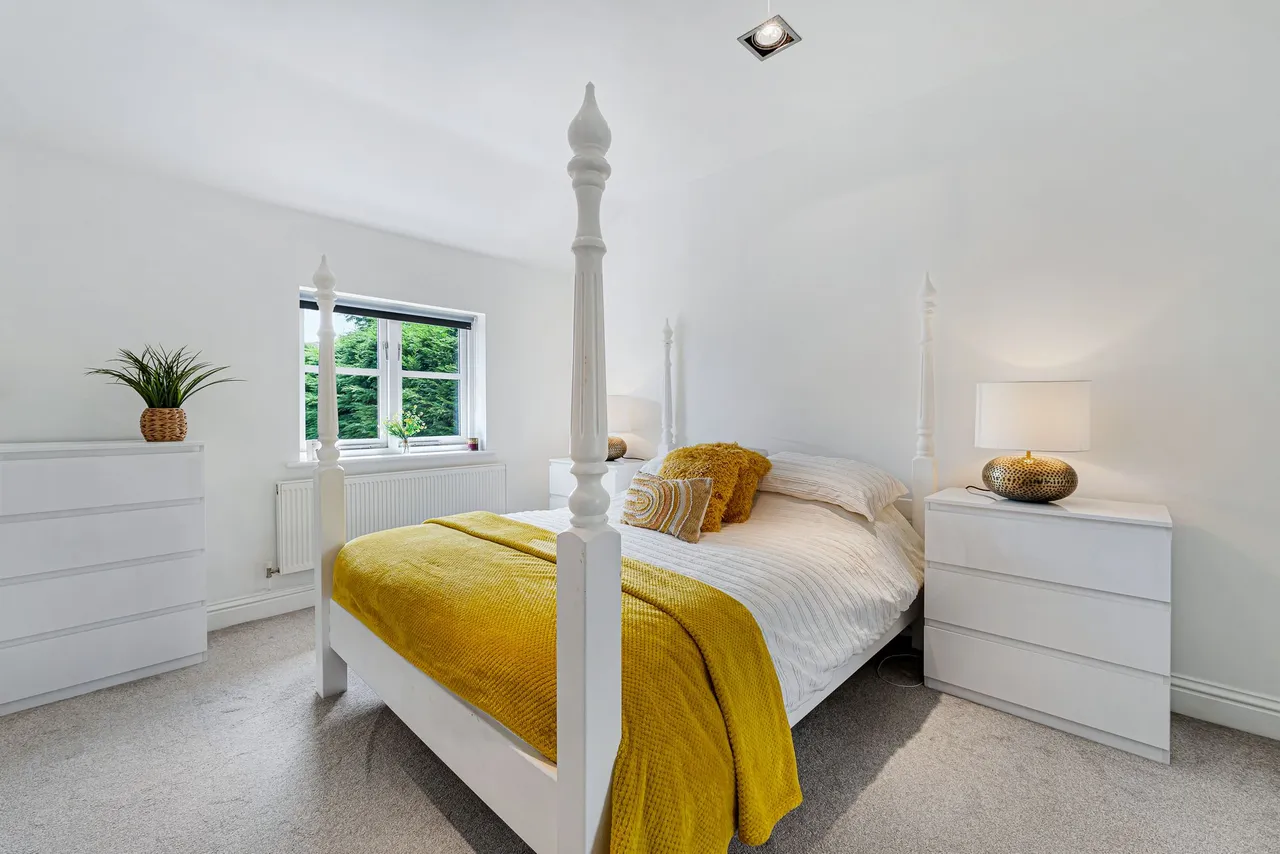 Mobberley Road, Knutsford, photo 26