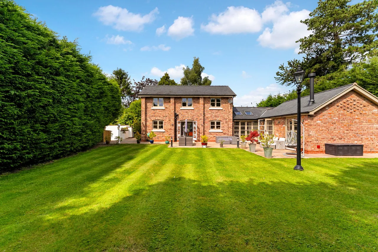 Mobberley Road, Knutsford, photo 44