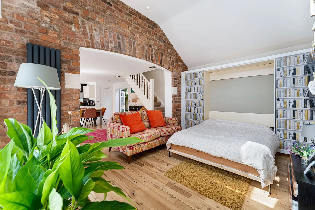 Mobberley Road, Knutsford, photo 13