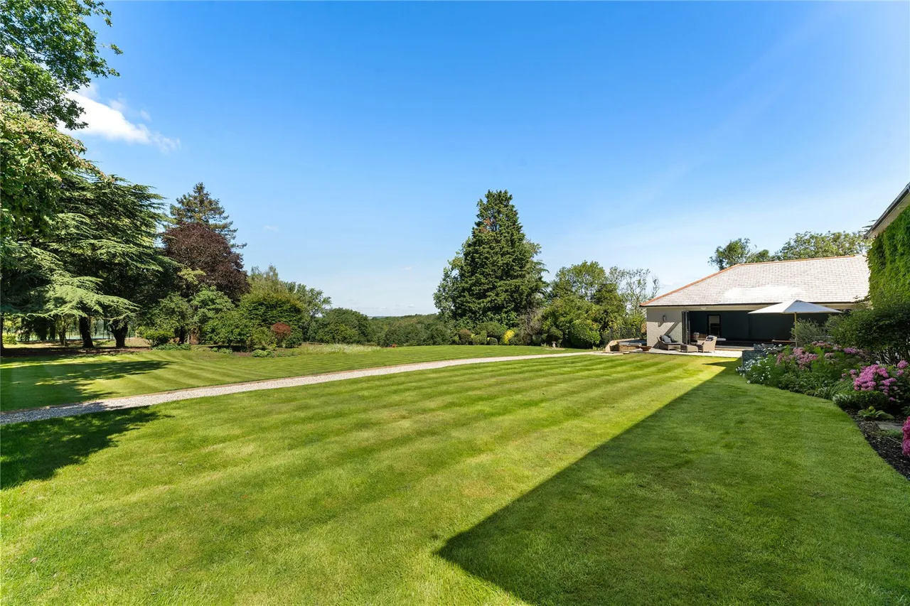 Ashendene Road, Bayford, Hertfordshire, SG13 8PX, photo 9