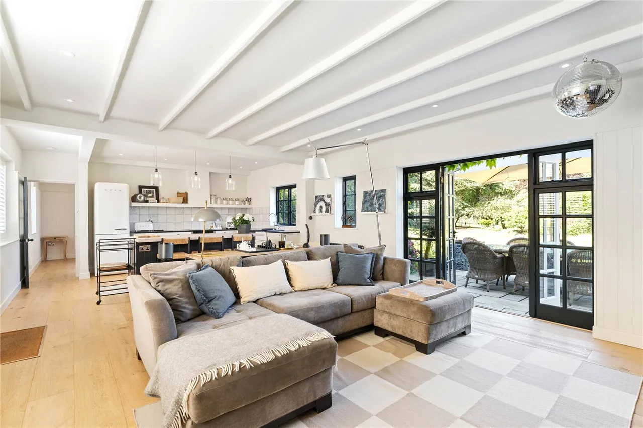 Ashendene Road, Bayford, Hertfordshire, SG13 8PX, photo 8