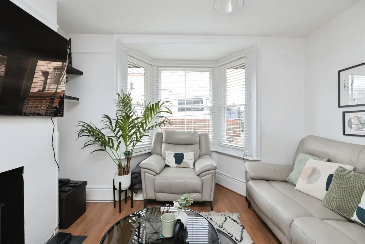 Totteridge Avenue, High Wycombe, HP13, photo 2