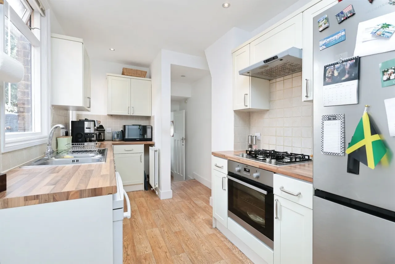 Totteridge Avenue, High Wycombe, HP13, photo 4