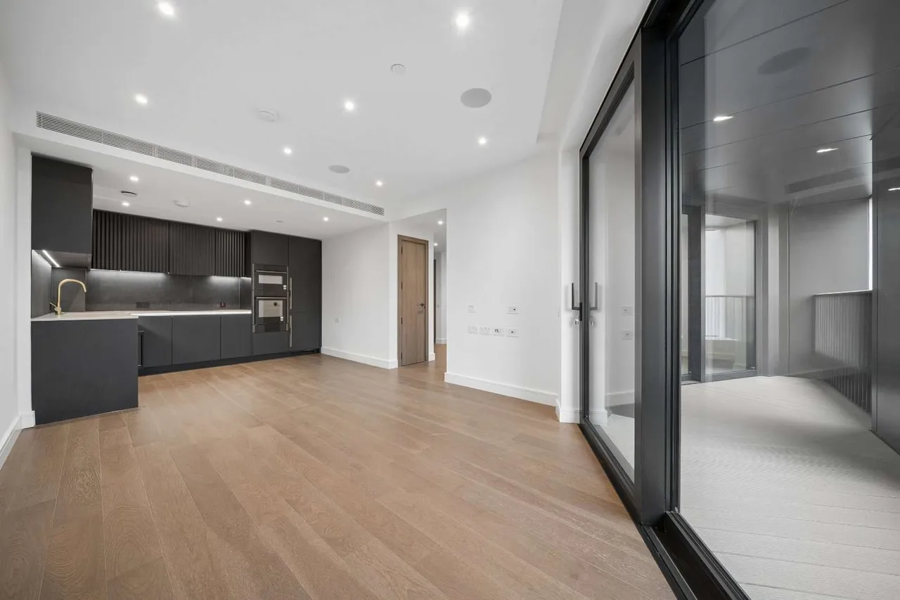 One Linear Place, Ponton Road, London, SW11 7ES, photo 2