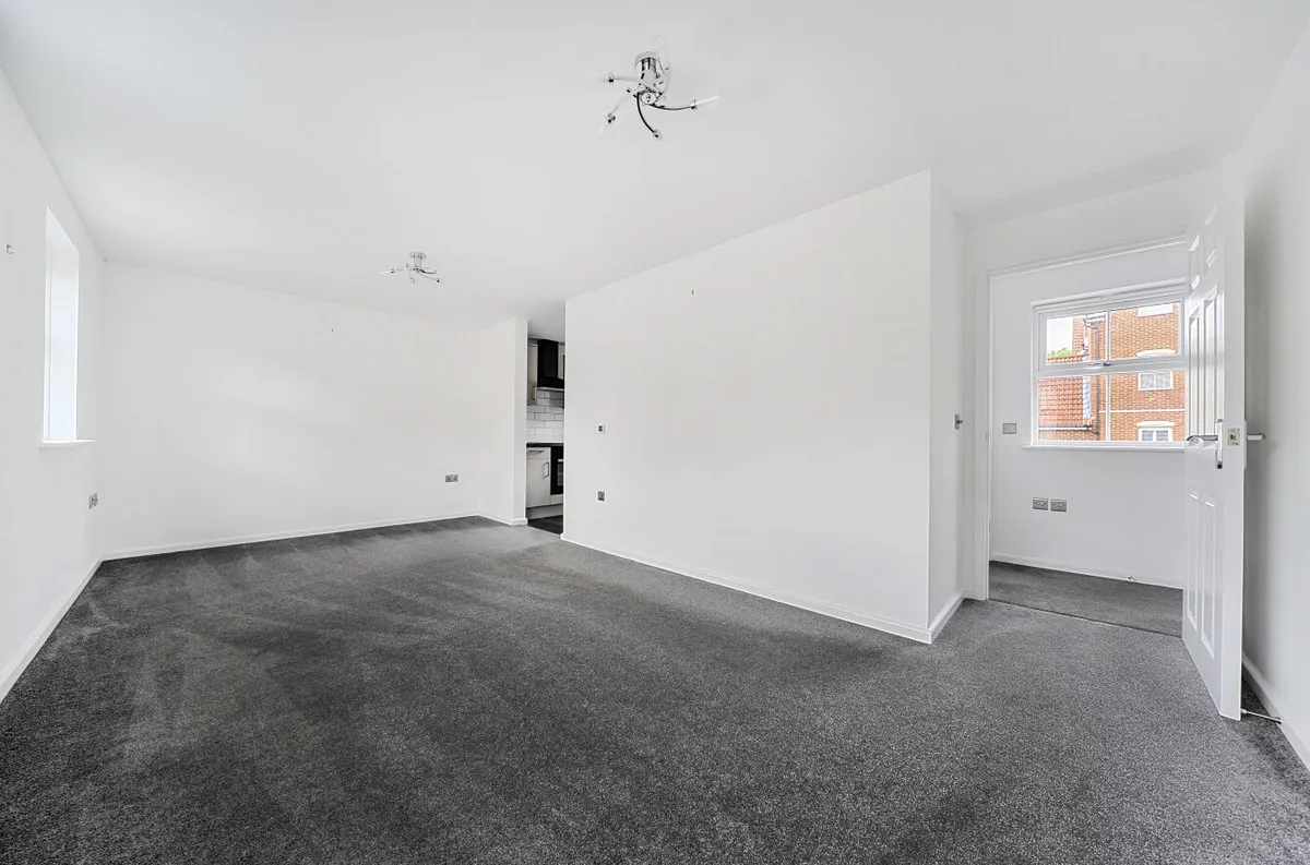 Pulborough, RH20 1FJ, photo 2