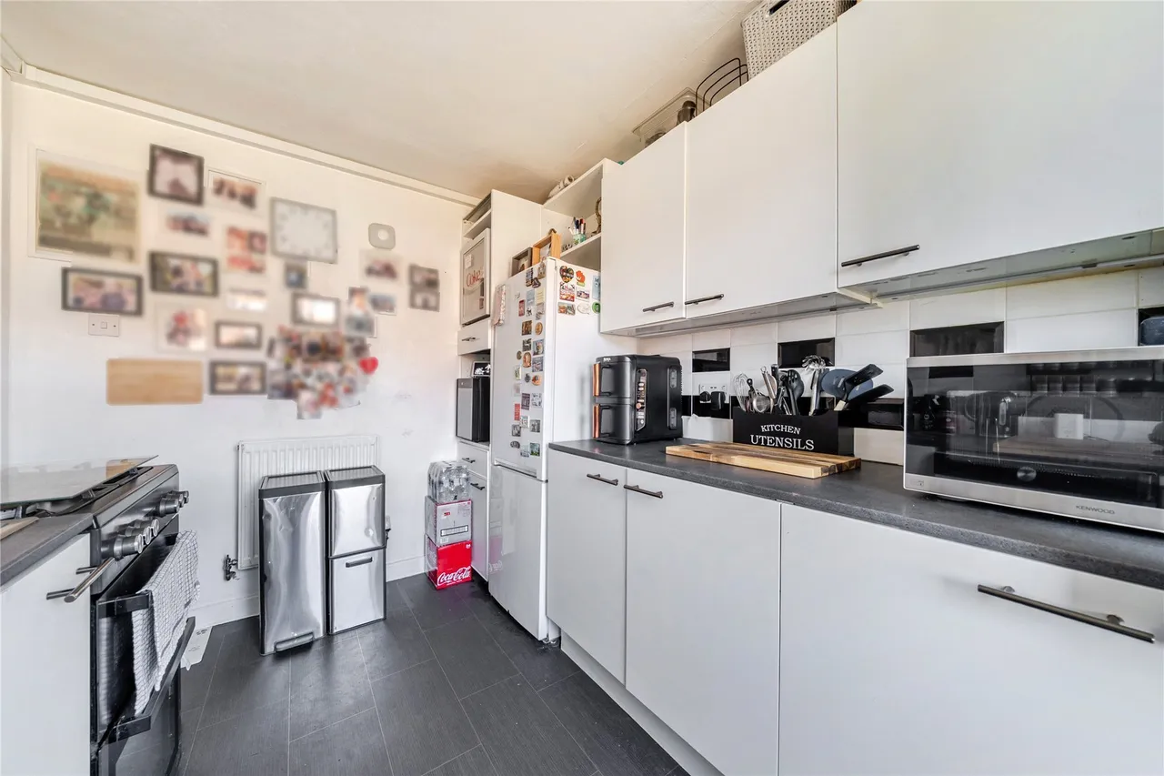 Clifton Close, Farnborough Village, Kent, BR6, photo 3