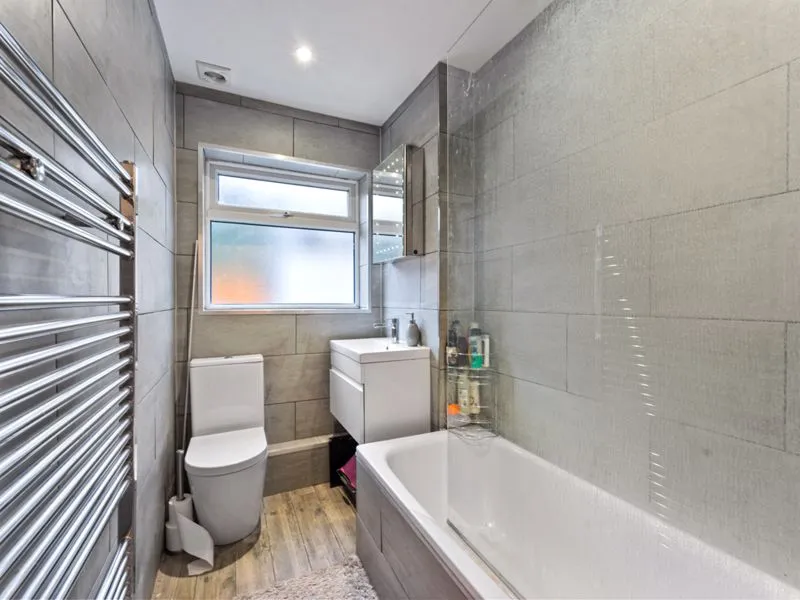 Alberta Avenue Cheam, Sutton SM1 2LQ, photo 6