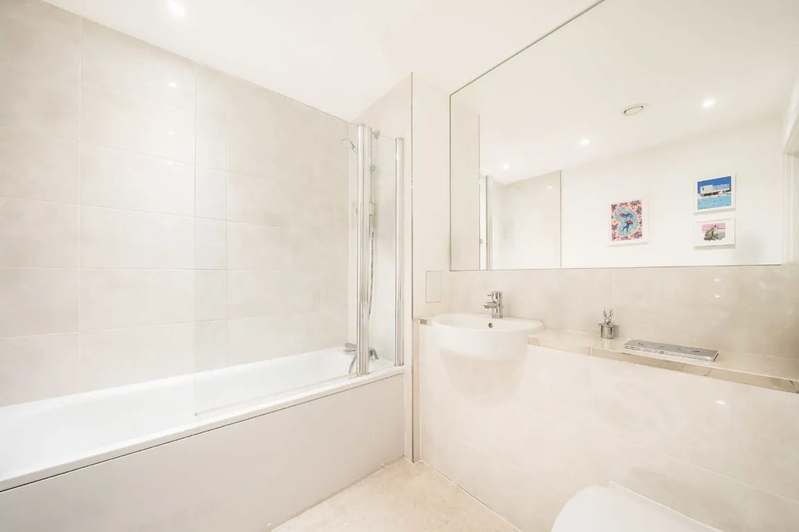Knaresborough Drive, SW18, photo 6