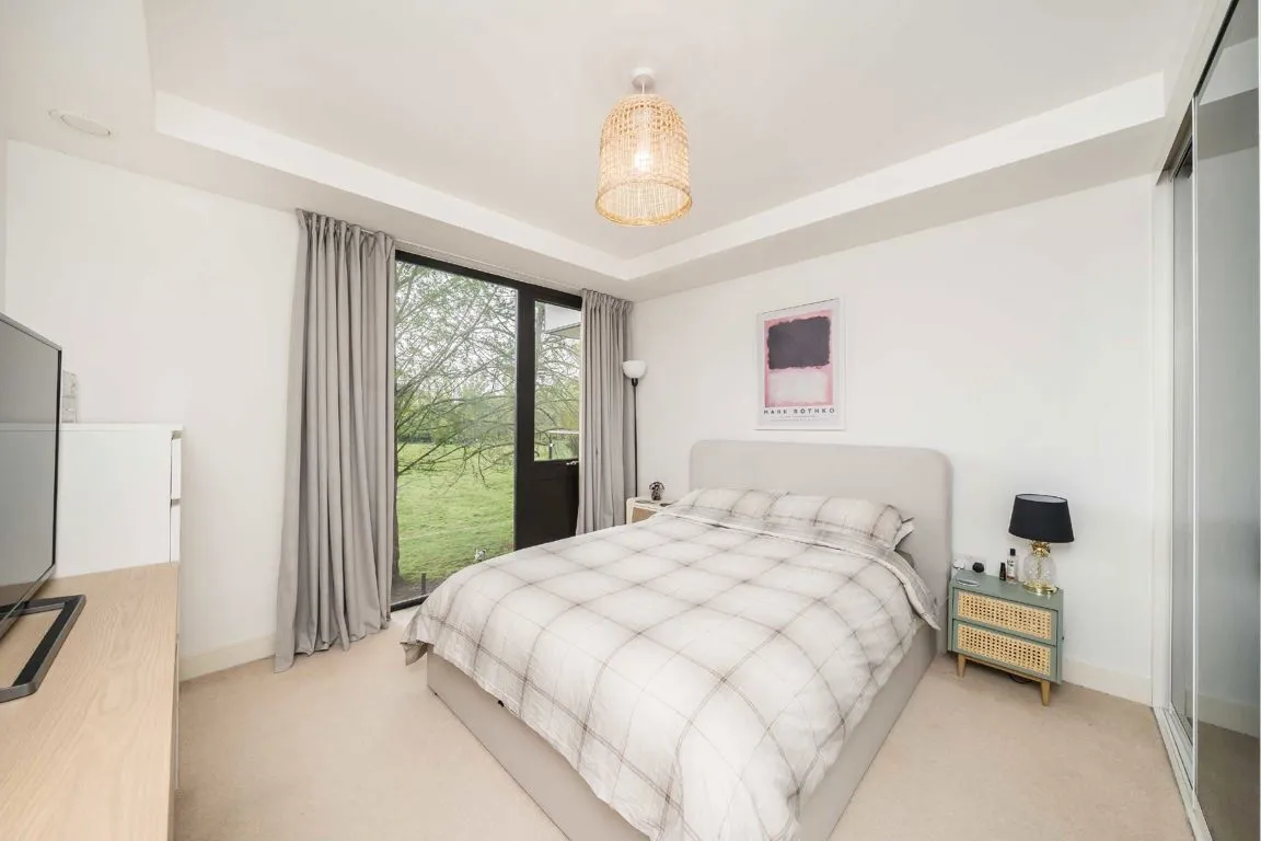 Knaresborough Drive, SW18, photo 8