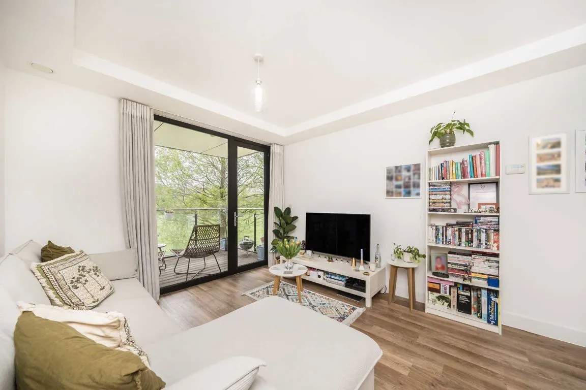 Knaresborough Drive, SW18, photo 7