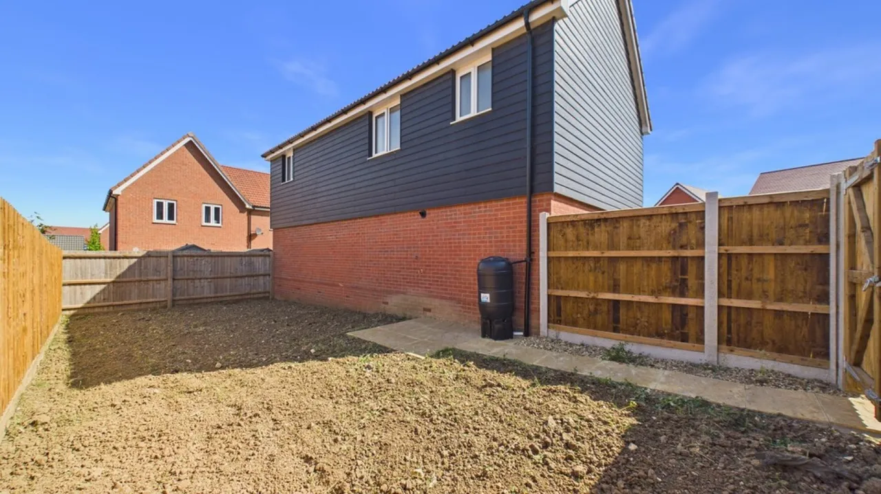 Prigmore Drive, Bury St Edmunds, Suffolk, photo 3