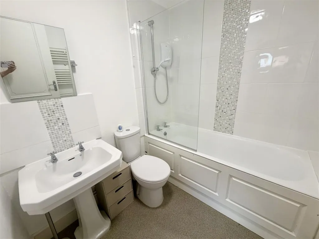 Tithe Barn Crescent, Old Town, photo 7