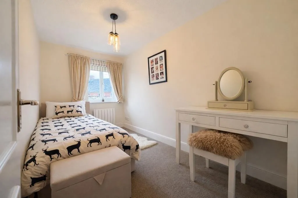 Tithe Barn Crescent, Old Town, photo 5