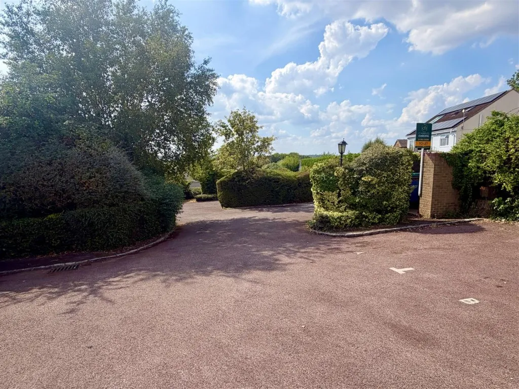 Tithe Barn Crescent, Old Town, photo 9