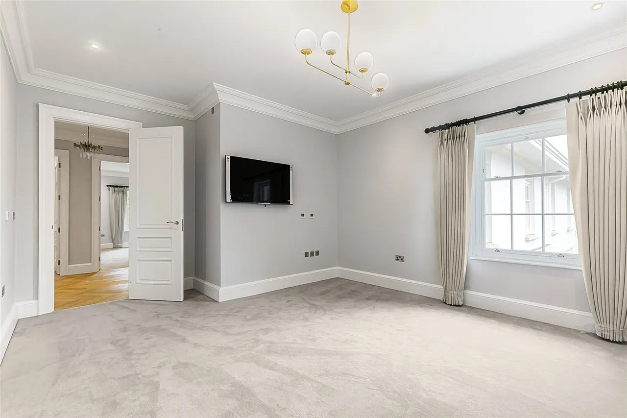 Totteridge Village, London, N20 8AE, photo 11