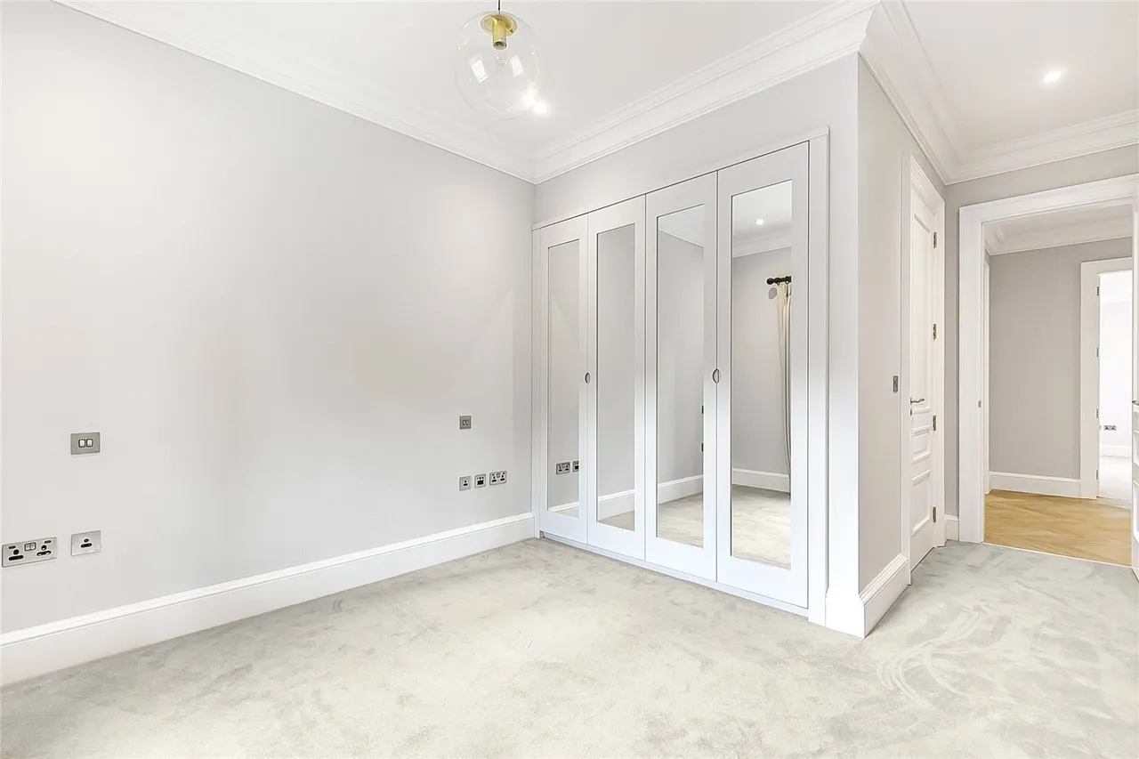 Totteridge Village, London, N20 8AE, photo 16