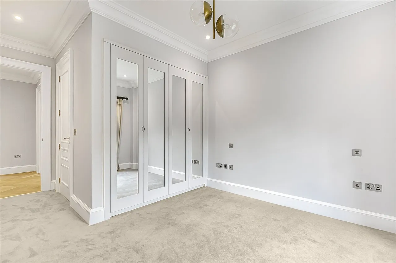 Totteridge Village, London, N20 8AE, photo 13