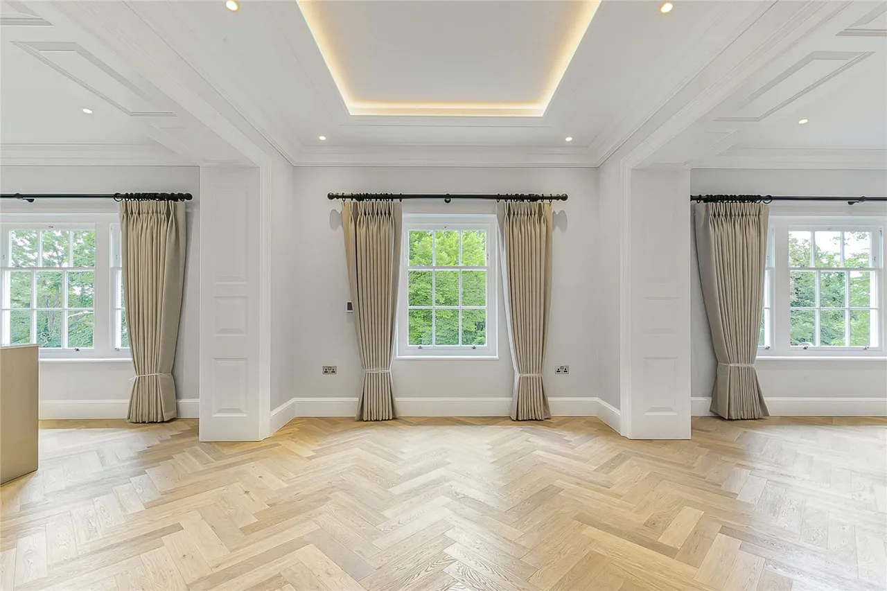 Totteridge Village, London, N20 8AE, photo 7
