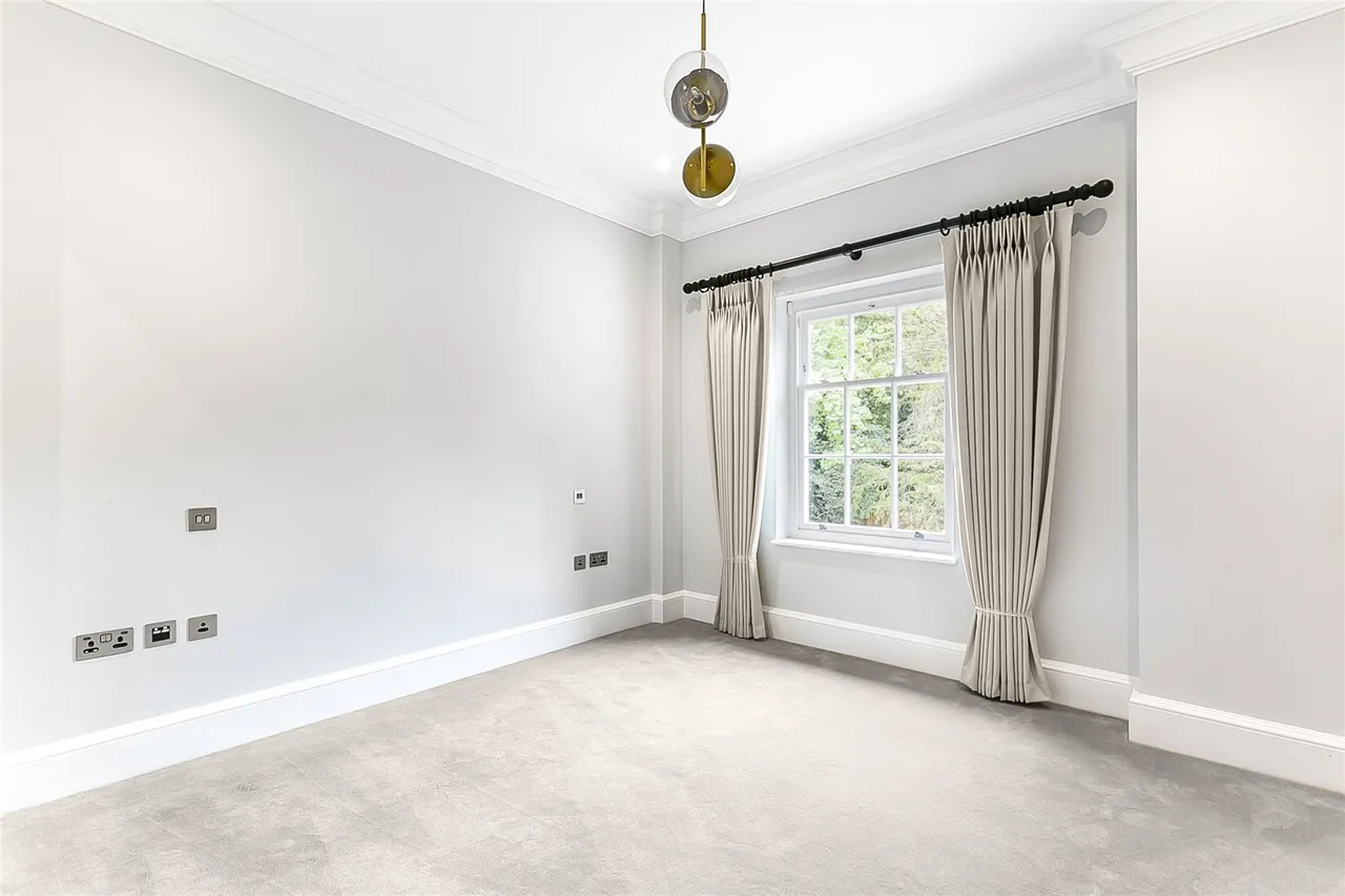 Totteridge Village, London, N20 8AE, photo 15