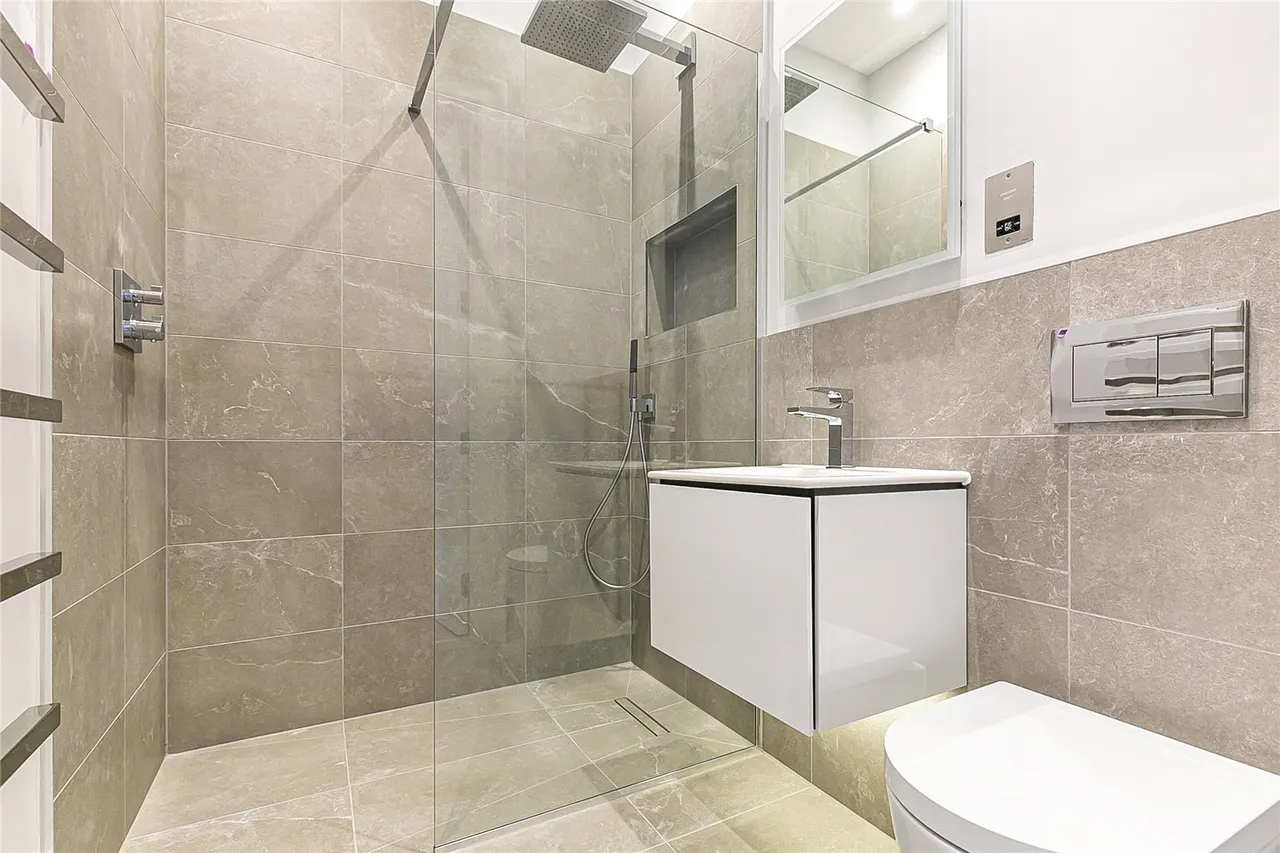 Totteridge Village, London, N20 8AE, photo 12
