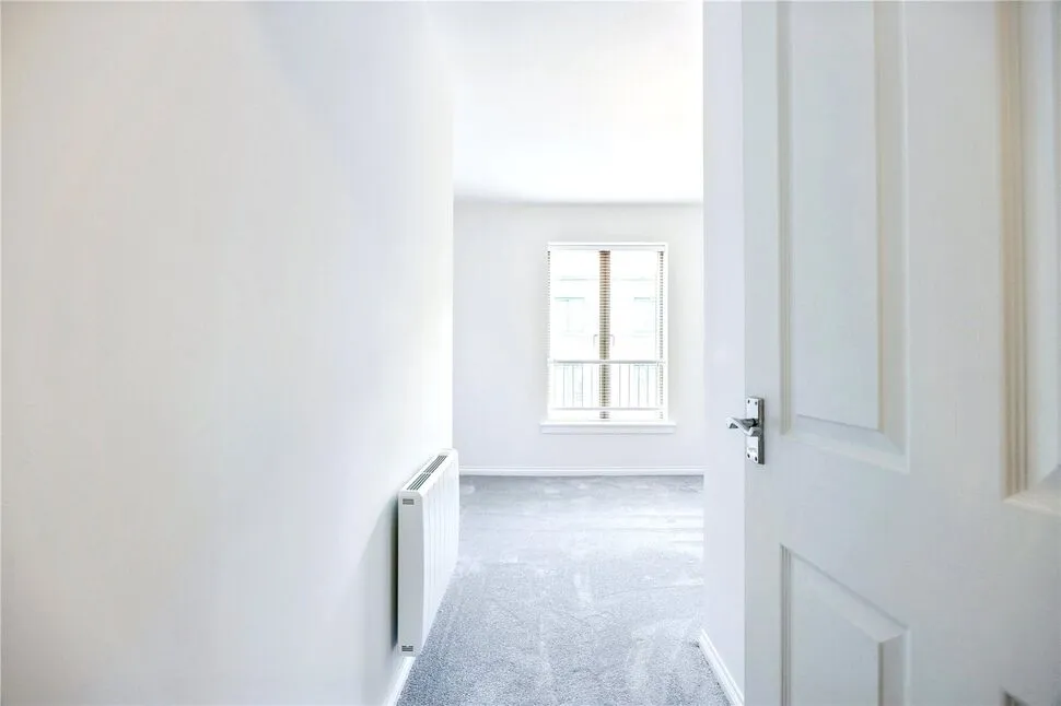 Exchange Street, DD1, photo 18