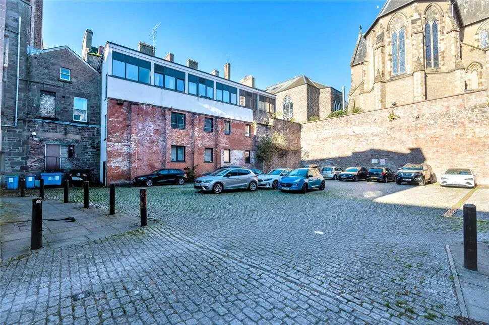 Exchange Street, DD1, photo 23