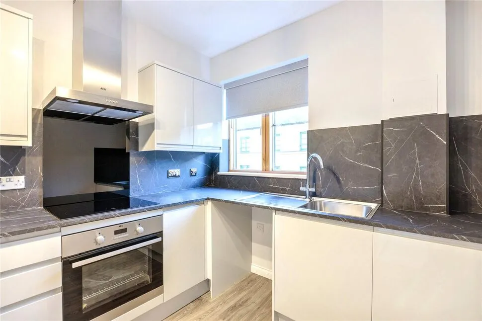 Exchange Street, DD1, photo 17
