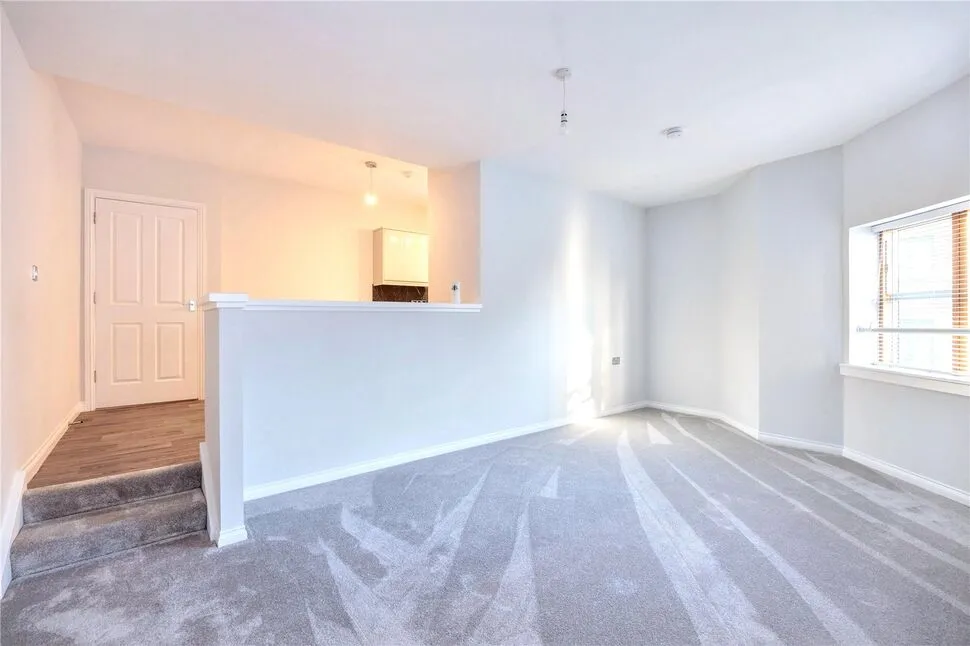 Exchange Street, DD1, photo 12