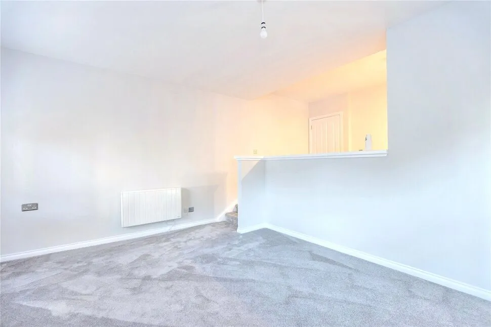 Exchange Street, DD1, photo 14