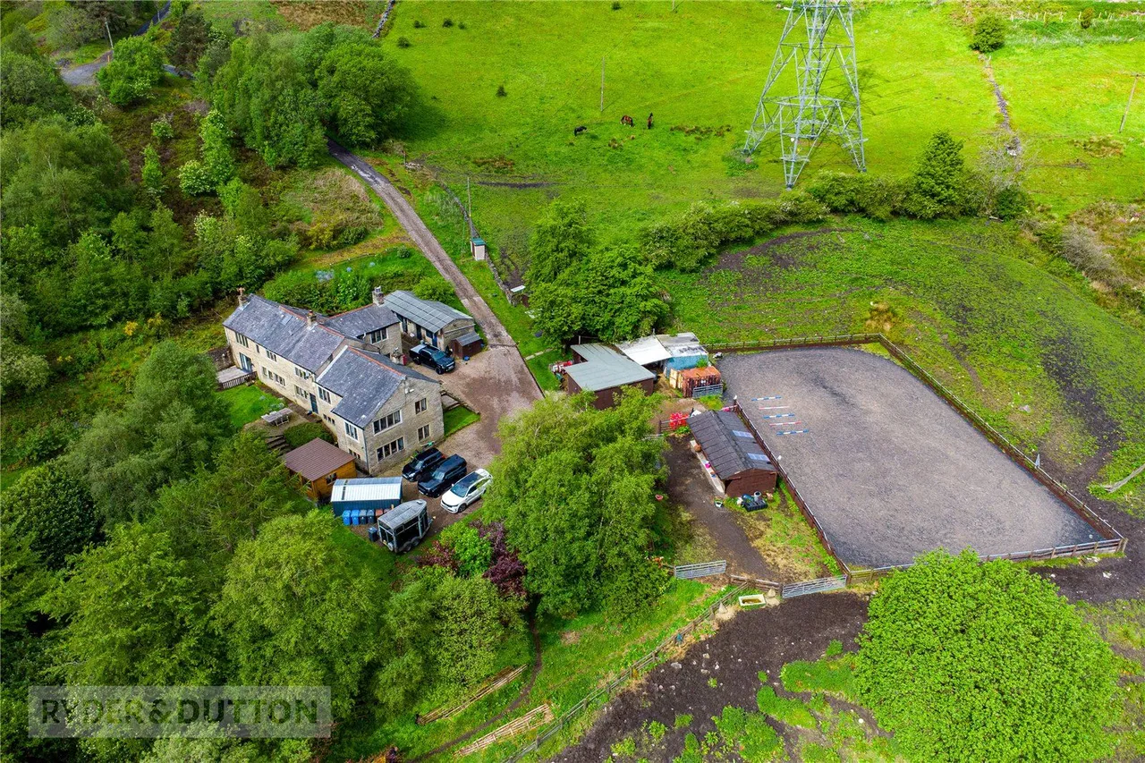 7 bed house for sale, Oldham Road, Denshaw, OL3