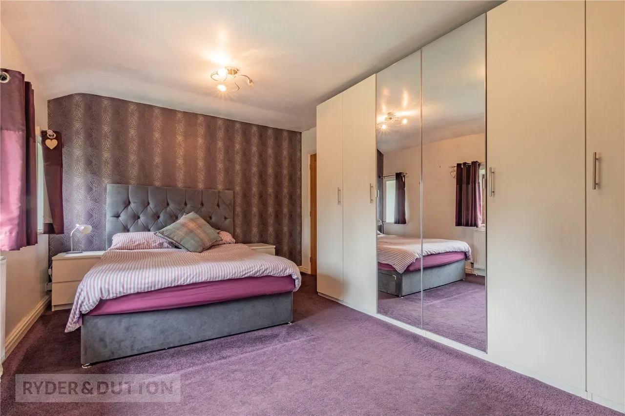 Oldham Road, Denshaw, OL3, photo 17