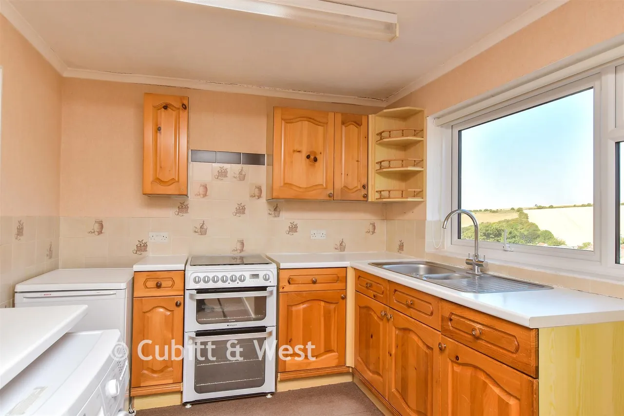 Connell Drive, Woodingdean, BN2, photo 6