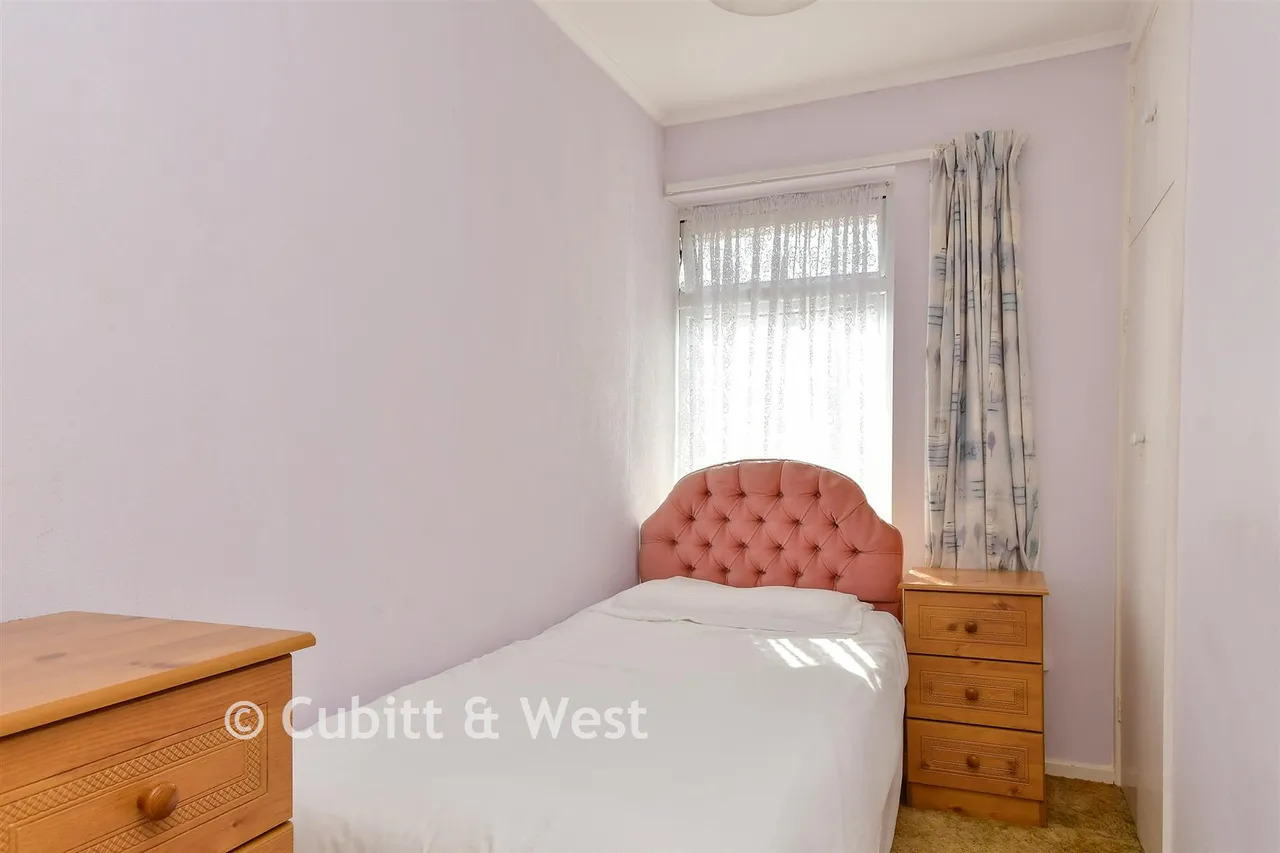 Connell Drive, Woodingdean, BN2, photo 11