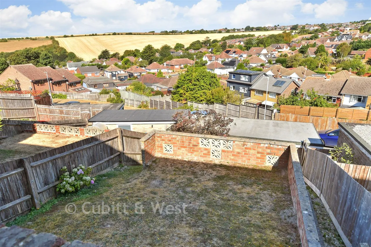 Connell Drive, Woodingdean, BN2, photo 13