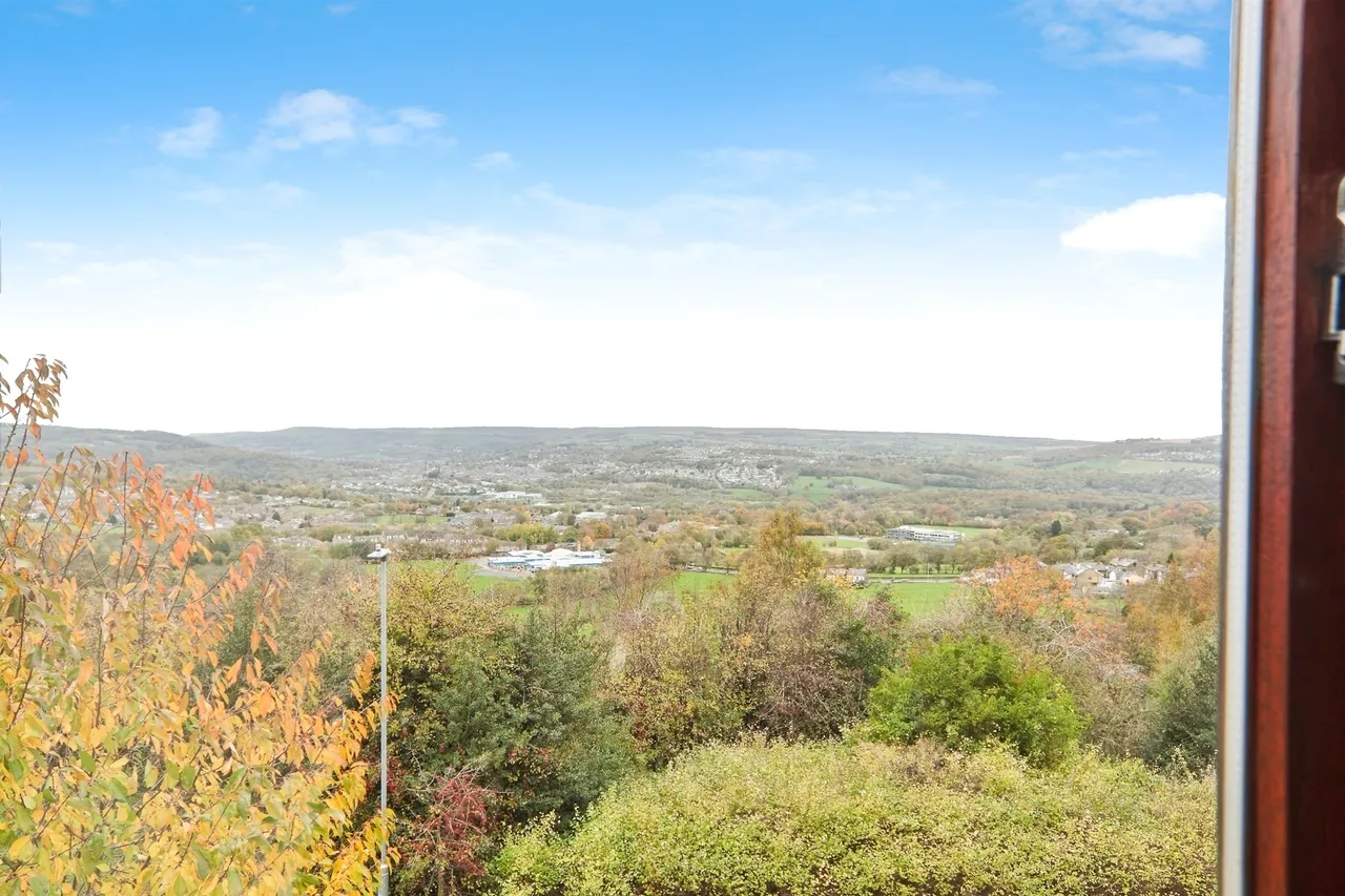 North Bank Road, Bingley, BD16, photo 18