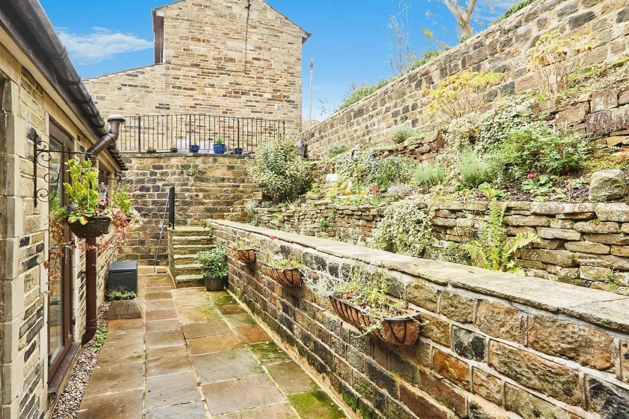 North Bank Road, Bingley, BD16, photo 23