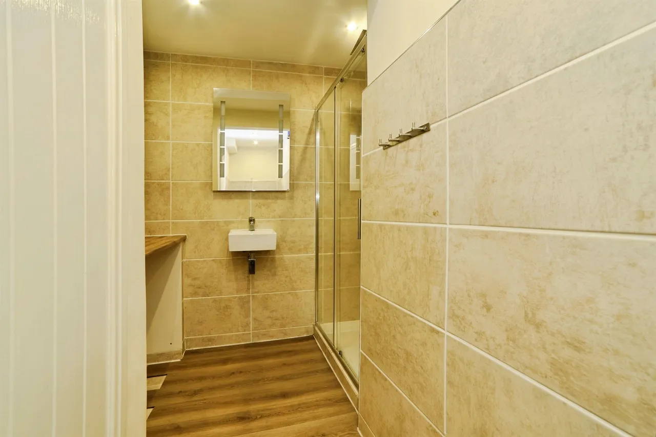 North Bank Road, Bingley, BD16, photo 13